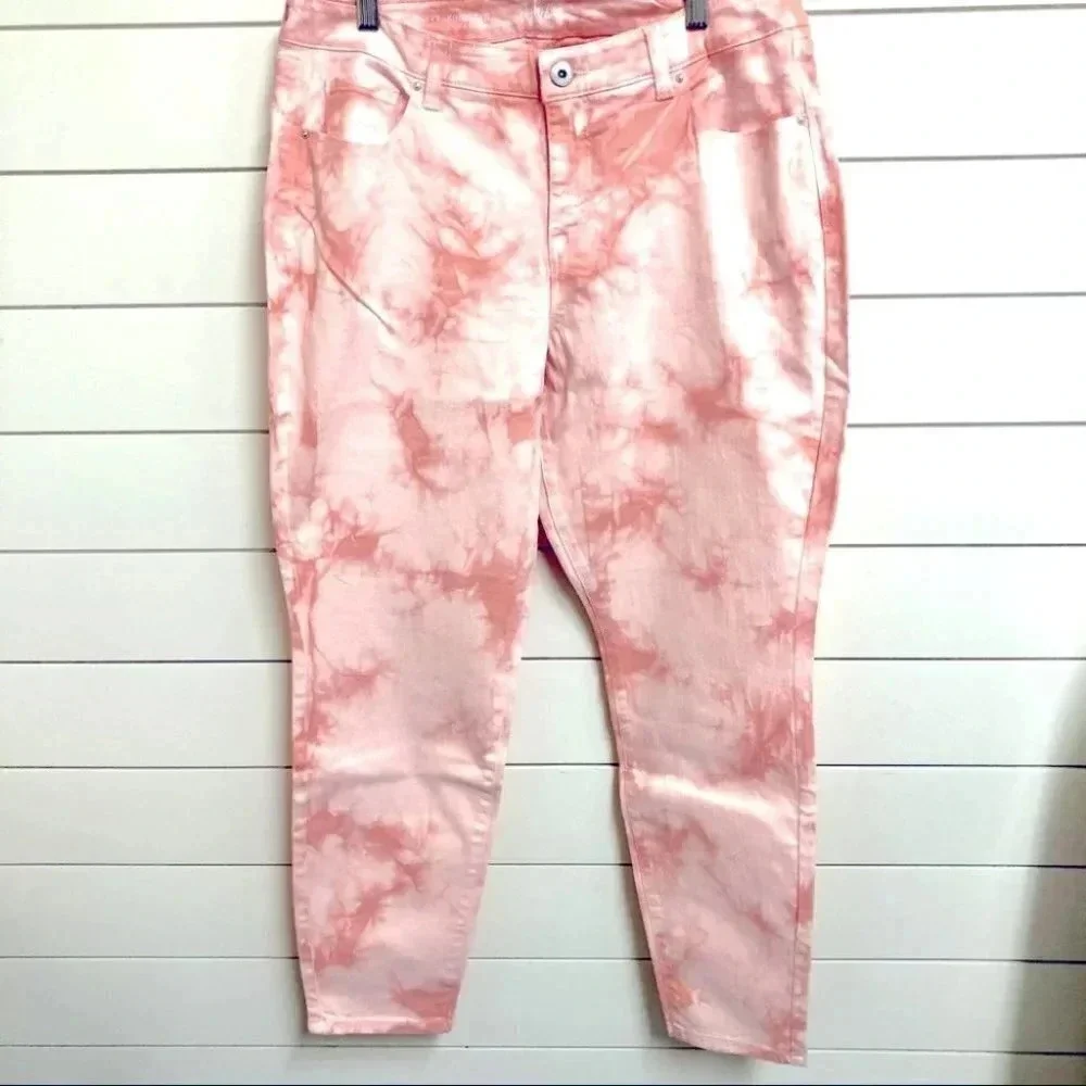 NWOT Style & Co Coral Essence Tie Dye Jeans